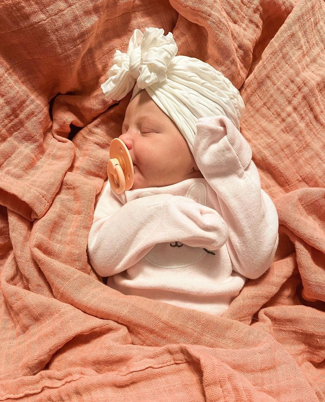 Robbie | Porcelain | Honeycomb Headwrap - Bunny Knots