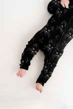 Load image into Gallery viewer, Here Kitty Kitty Bamboo Zippy
