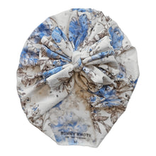 Load image into Gallery viewer, Maybelline | Blue &amp; White Floral | Eyelet Headwrap

