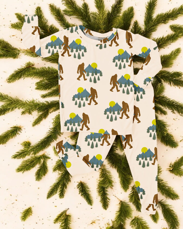 Bigfoot Country | Bamboo Loungewear Set - Bunny Knots